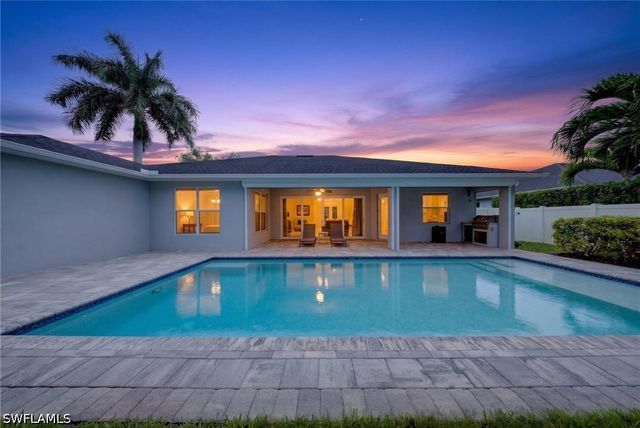 37 Johnnycake DR, Naples, FL 34110