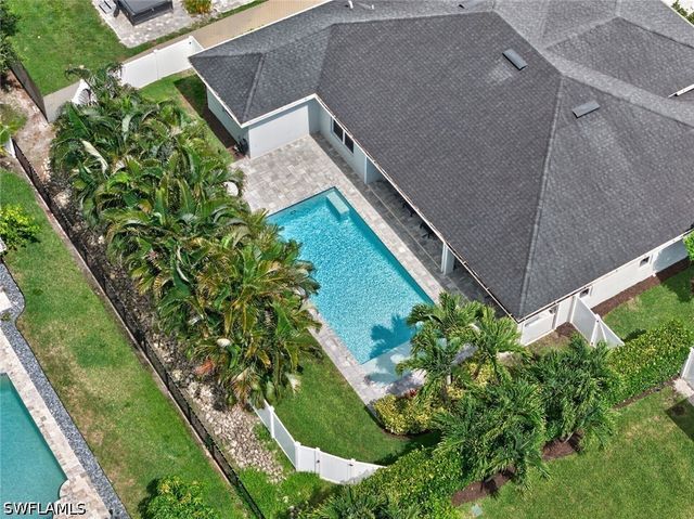 37 Johnnycake DR, Naples, FL 34110