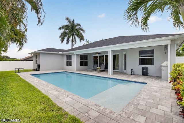 37 Johnnycake DR, Naples, FL 34110
