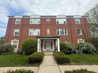 733 Dobson Street 2S, Evanston, IL 60202