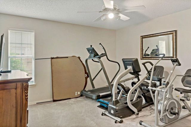 330 39th Street SE, Paris, TX 75462