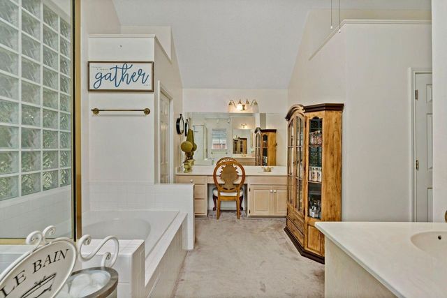 330 39th Street SE, Paris, TX 75462