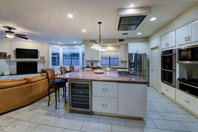 6081 N Vía Del Tecaco, Tucson, AZ 85718