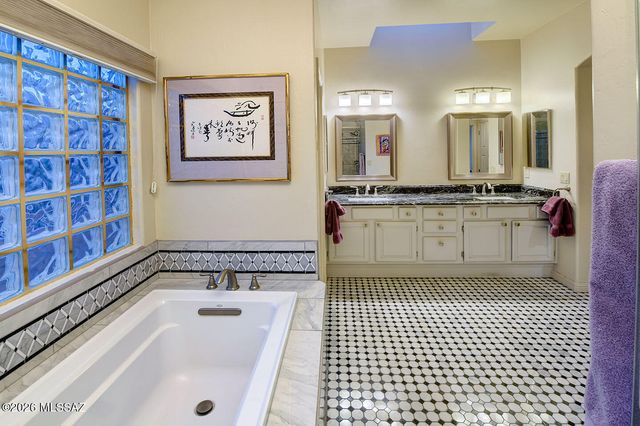 6081 N Vía Del Tecaco, Tucson, AZ 85718