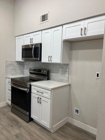 8347 Cherbourg Ct, Stockton, CA 95210