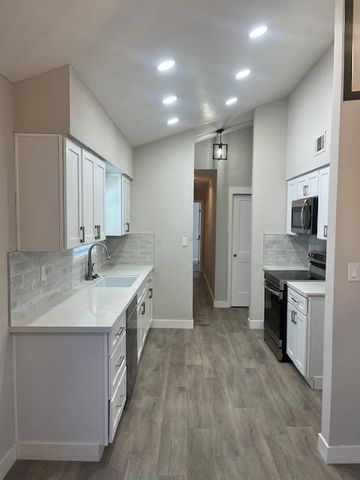 8347 Cherbourg Ct, Stockton, CA 95210