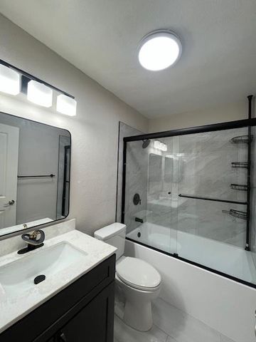 8347 Cherbourg Ct, Stockton, CA 95210
