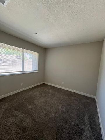 8347 Cherbourg Ct, Stockton, CA 95210