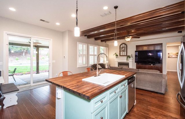 3110 Del Oro Dr, Loomis, CA 95650