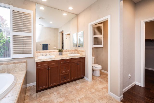 3110 Del Oro Dr, Loomis, CA 95650