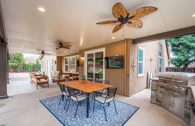 3110 Del Oro Dr, Loomis, CA 95650