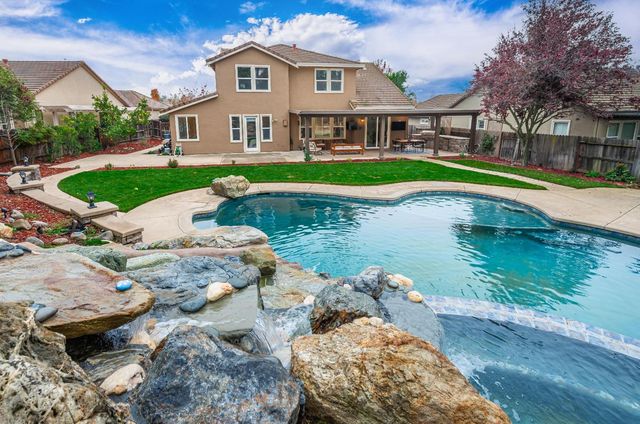 3110 Del Oro Dr, Loomis, CA 95650