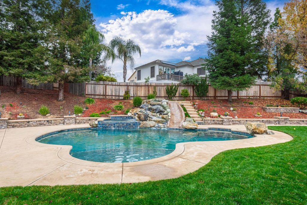 3110 Del Oro Dr, Loomis, CA 95650