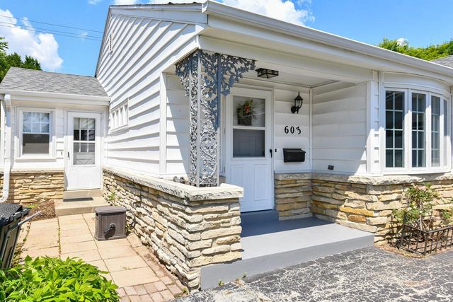 603 Glenview AVENUE, Wauwatosa, WI 53213