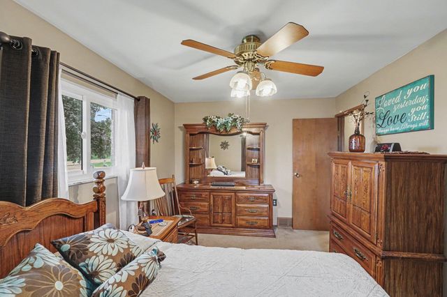 860 N Knight Road, Essexville, MI 48732