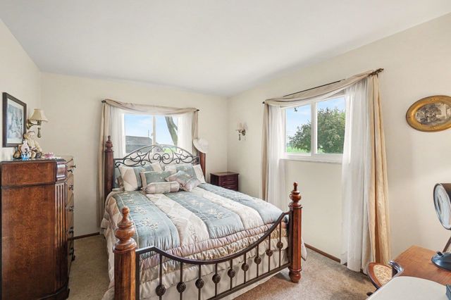 860 N Knight Road, Essexville, MI 48732