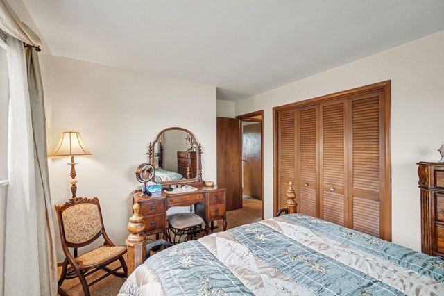 860 N Knight Road, Essexville, MI 48732