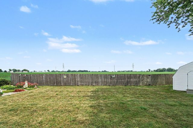 860 N Knight Road, Essexville, MI 48732