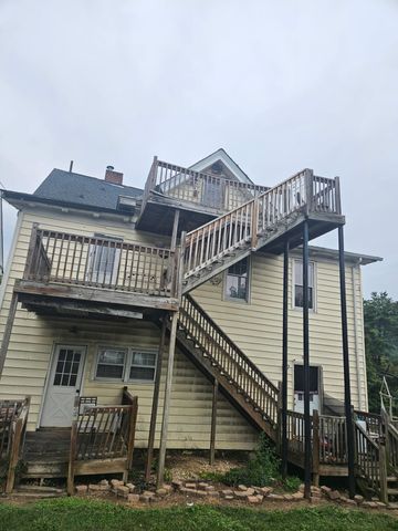 1415 3rd ST, Roanoke, VA 24016