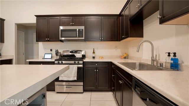 1133 Avenida Del Rio, San Jacinto, CA 92582