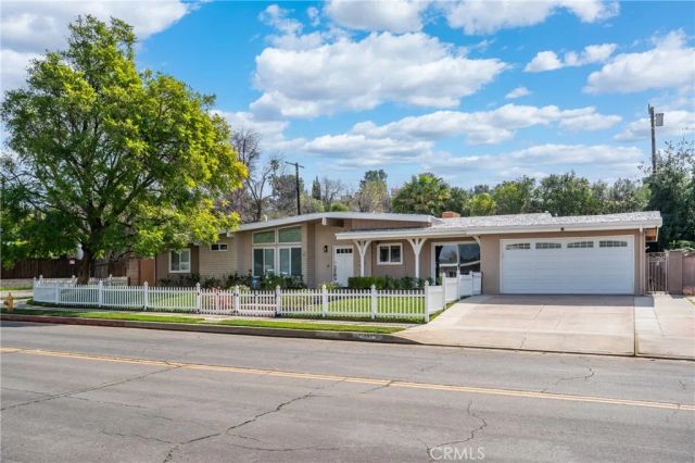 23000 Brenford Street, Woodland Hills, CA 91364