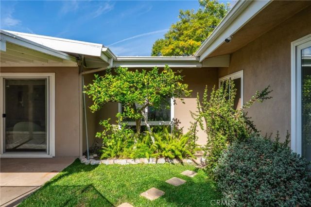 23000 Brenford Street, Woodland Hills, CA 91364