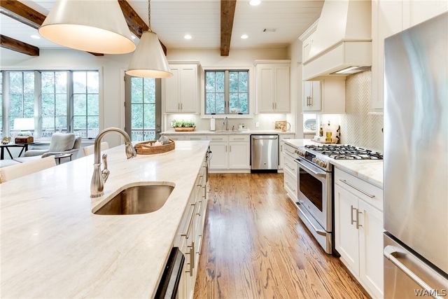 6325 Woodlands Trail Place, Tuscaloosa, AL 35406