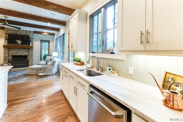 6325 Woodlands Trail Place, Tuscaloosa, AL 35406