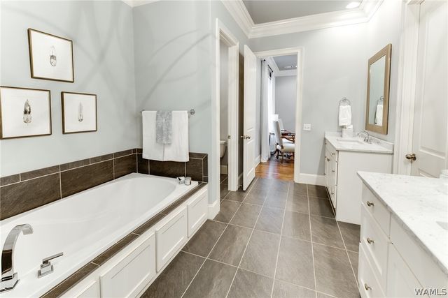 6325 Woodlands Trail Place, Tuscaloosa, AL 35406