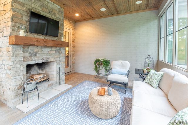 6325 Woodlands Trail Place, Tuscaloosa, AL 35406