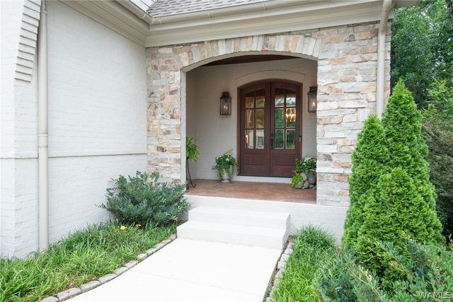 6325 Woodlands Trail Place, Tuscaloosa, AL 35406