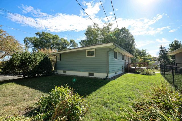 3305 18th Avenue NW, Rochester, MN 55901