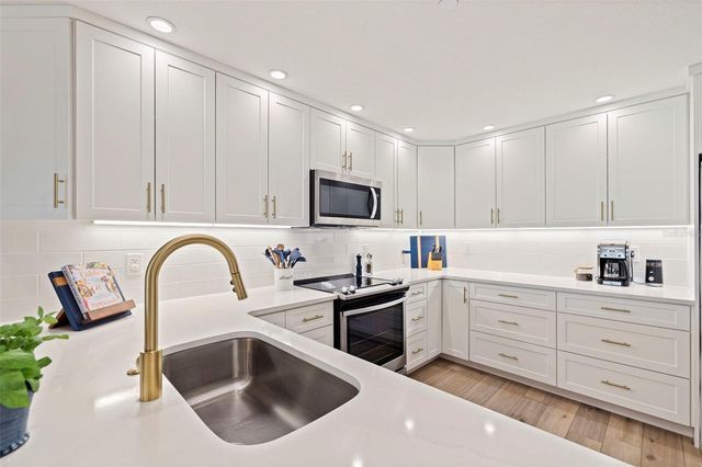 1586 GULF BOULEVARD 2501, Clearwater Beach, FL 33767