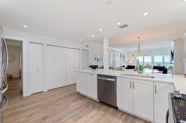 1586 GULF BOULEVARD 2501, Clearwater Beach, FL 33767