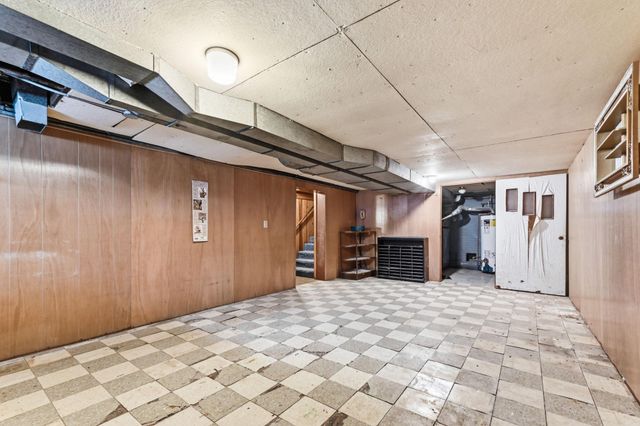 2972 Woodbridge Street, Roseville, MN 55113