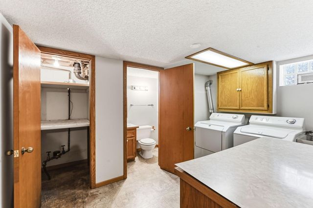 2972 Woodbridge Street, Roseville, MN 55113