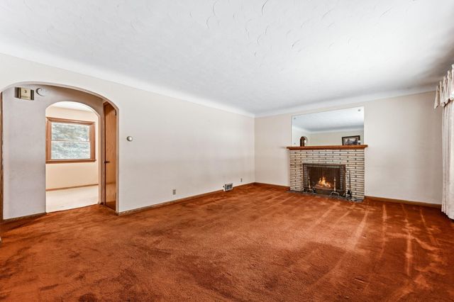 2972 Woodbridge Street, Roseville, MN 55113