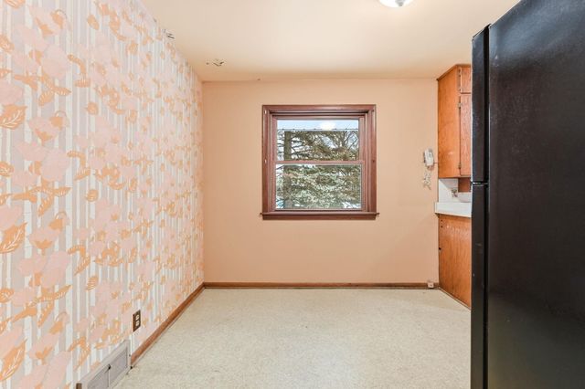 2972 Woodbridge Street, Roseville, MN 55113