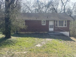 3229 Lincoln Ave, Nashville, TN 37218
