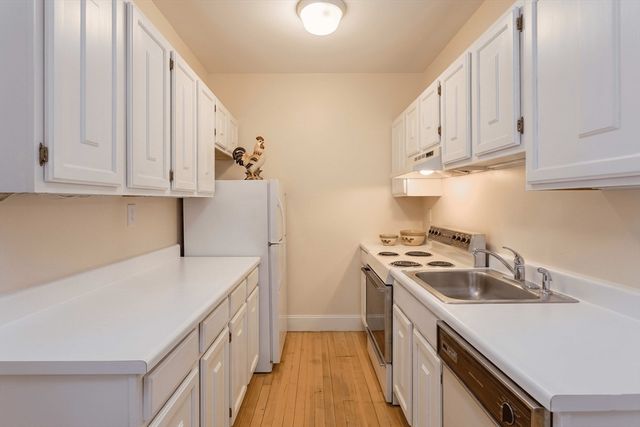 52 Strathmore Rd 44, Boston, MA 02135