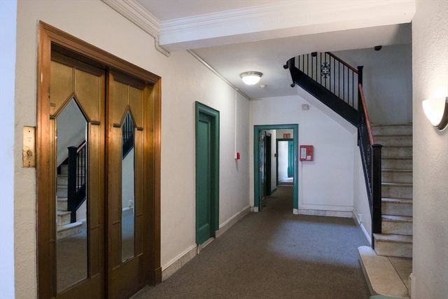 52 Strathmore Rd 44, Boston, MA 02135