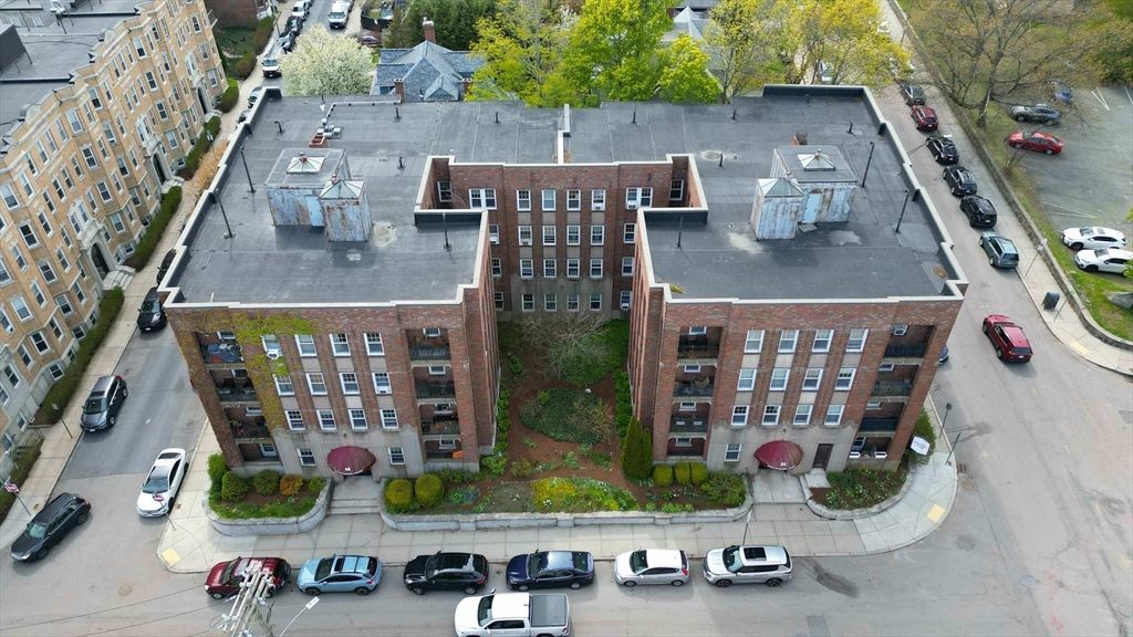 52 Strathmore Rd 44, Boston, MA 02135