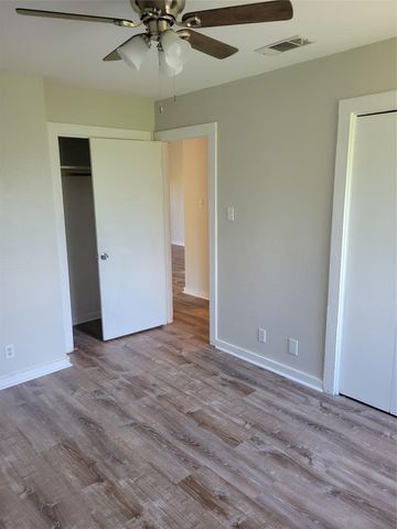 20700 Bonanza ST, Lago Vista, TX 78645