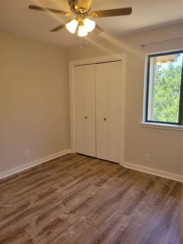 20700 Bonanza ST, Lago Vista, TX 78645