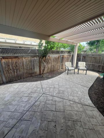 1608 N Oliveto Court, Visalia, CA 93291