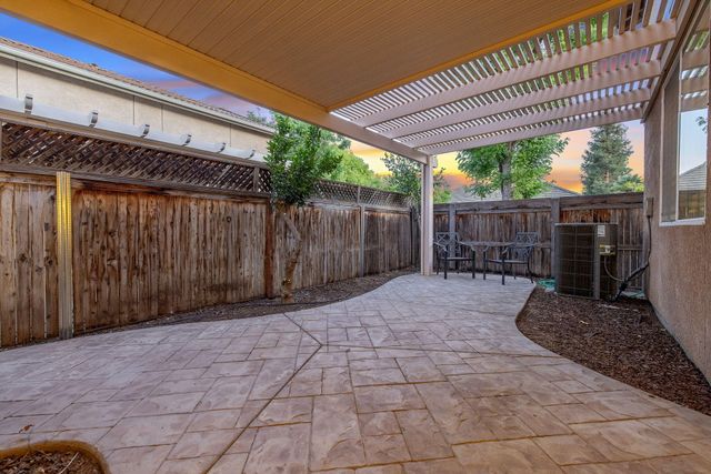 1608 N Oliveto Court, Visalia, CA 93291