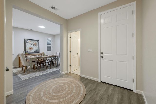 1608 N Oliveto Court, Visalia, CA 93291