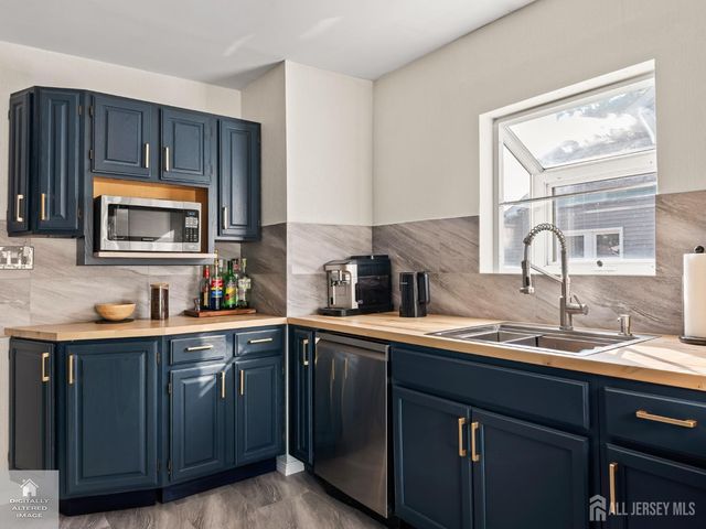 212 University Avenue, Metuchen, NJ 08840
