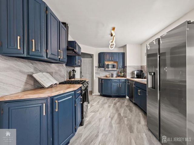 212 University Avenue, Metuchen, NJ 08840