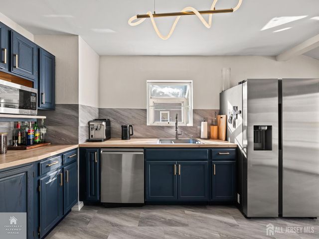 212 University Avenue, Metuchen, NJ 08840